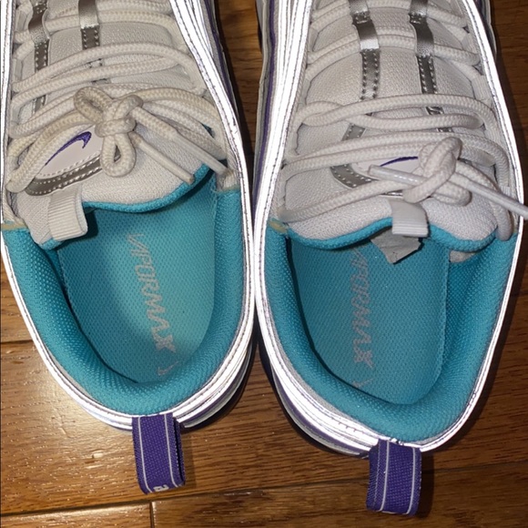 Nike’s (NEED GONE ASAP)(PLEASE READ DESCRIPTION) - Picture 6 of 16